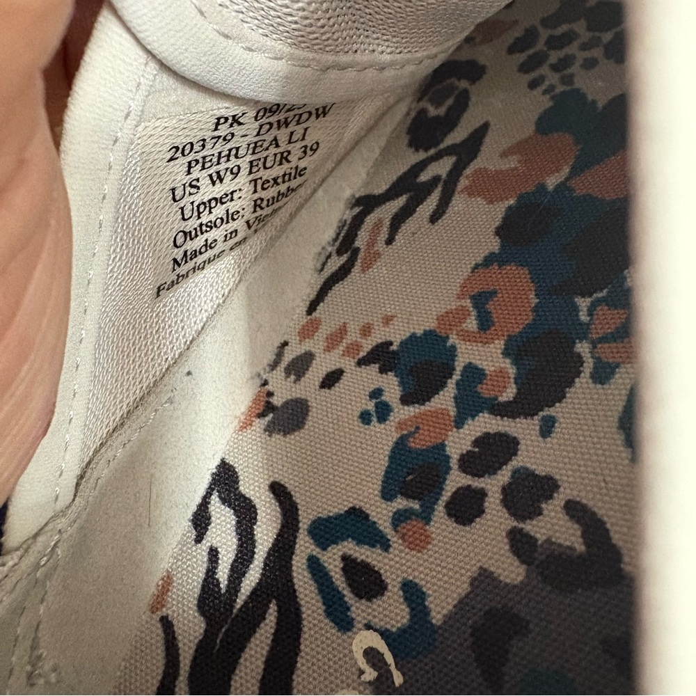 OLAKAI PEHUEA LI Sneakers in Mist Grey Size 9 — SUPER COMFY!!! - Picture 9 of 10